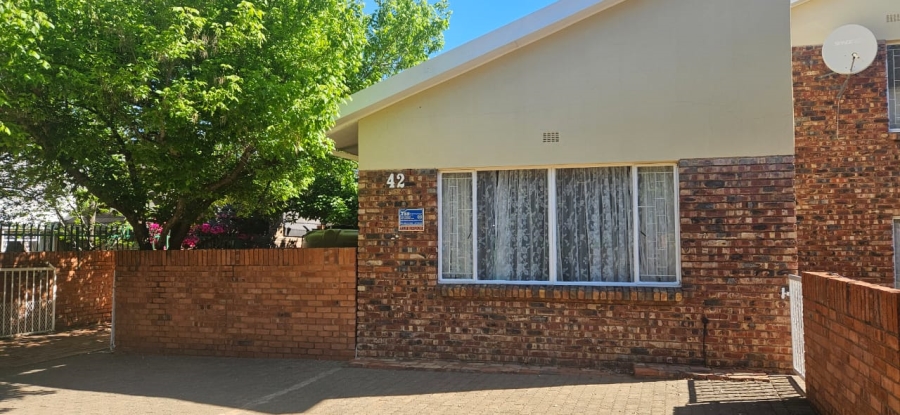 3 Bedroom Property for Sale in Hillcrest Northern Cape